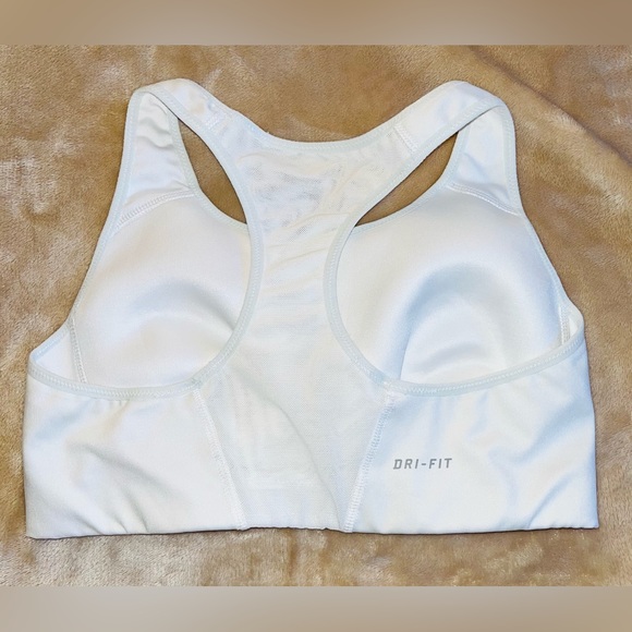 NIKE size S Crop Top White Sports Bra Racer Back Gym Athletic Ladies. - Picture 3 of 9